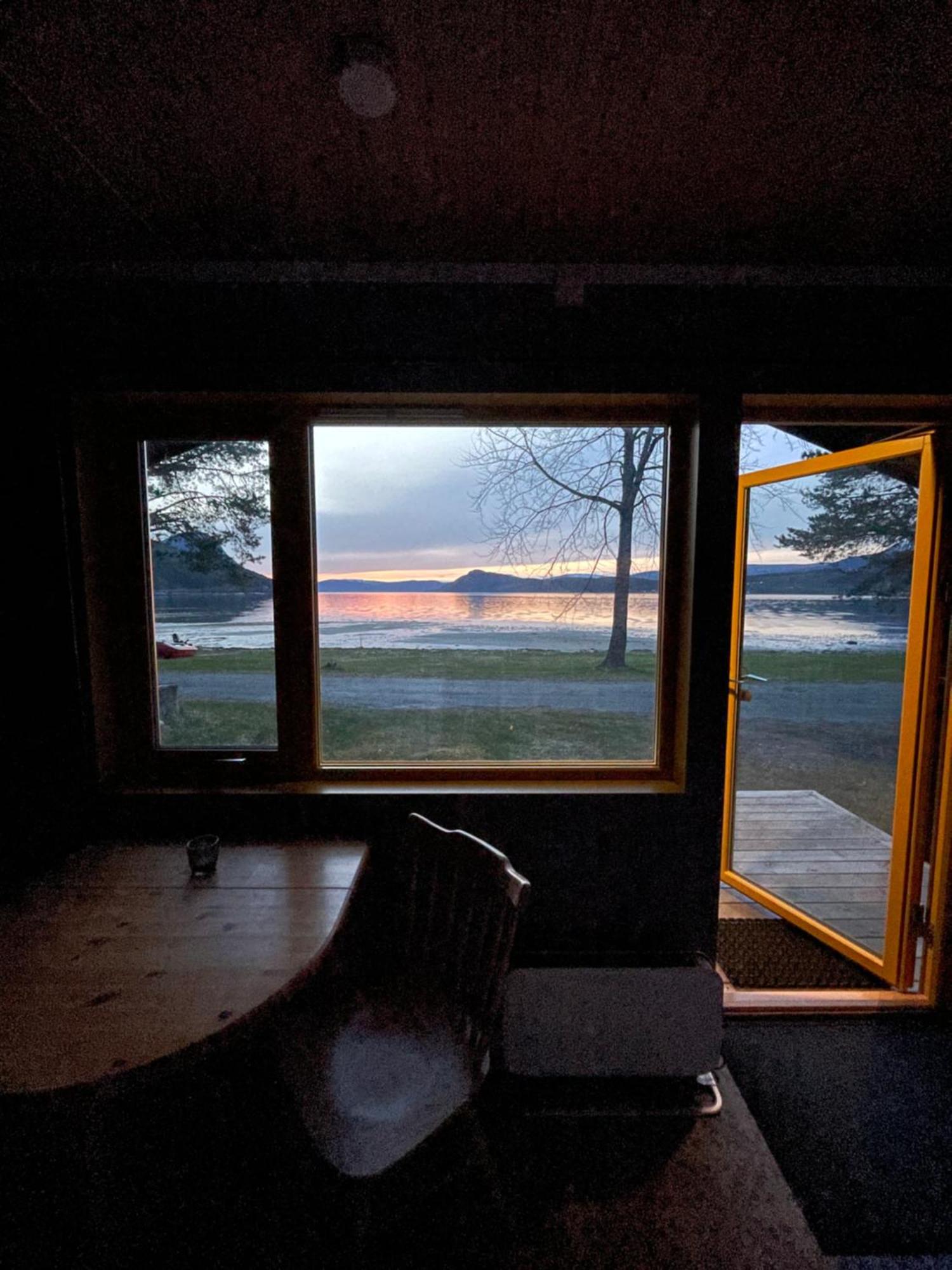 Fugelvagen, Cabins And Glamping Alvund Esterno foto