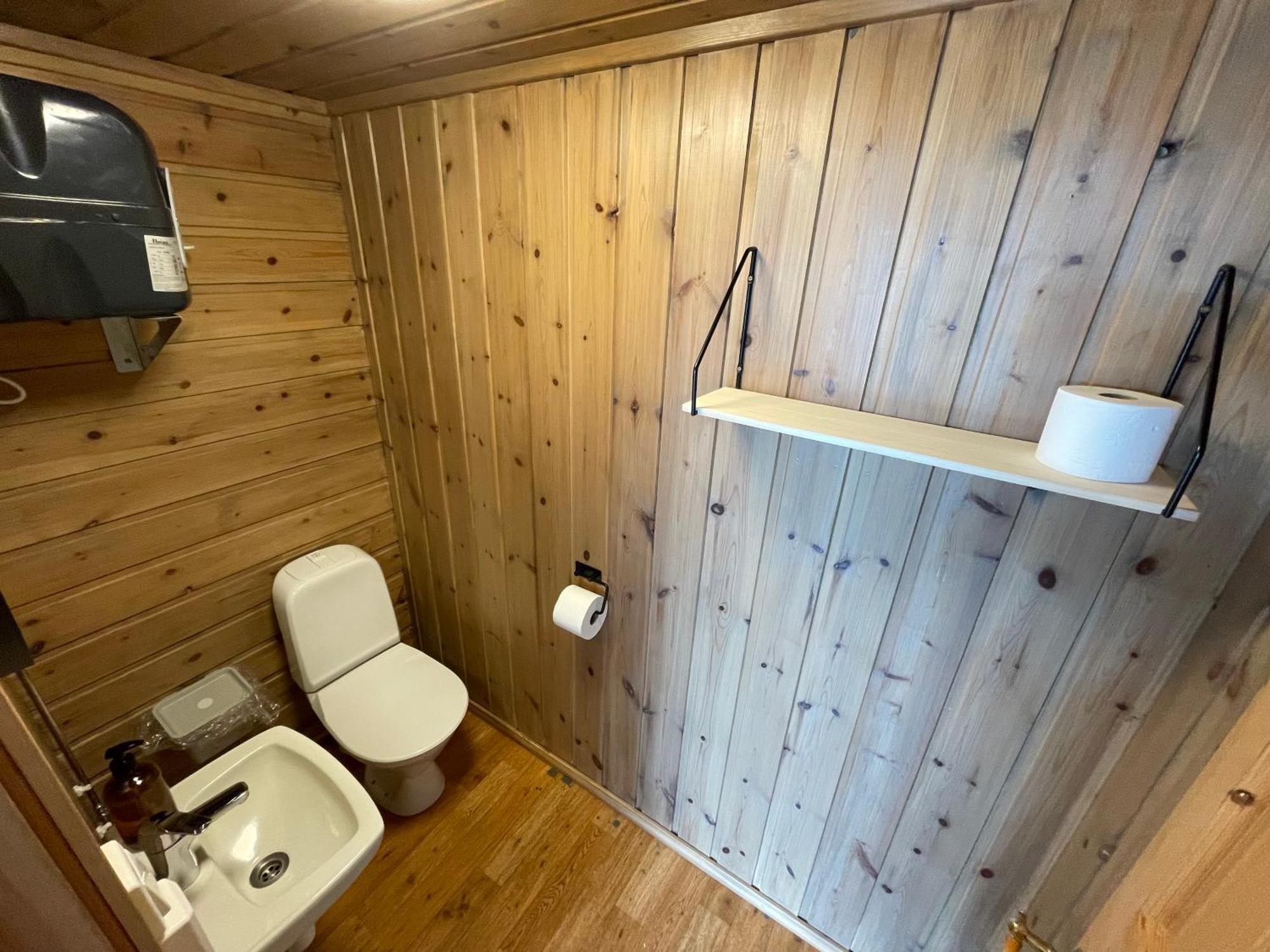 Fugelvagen, Cabins And Glamping Alvund Esterno foto