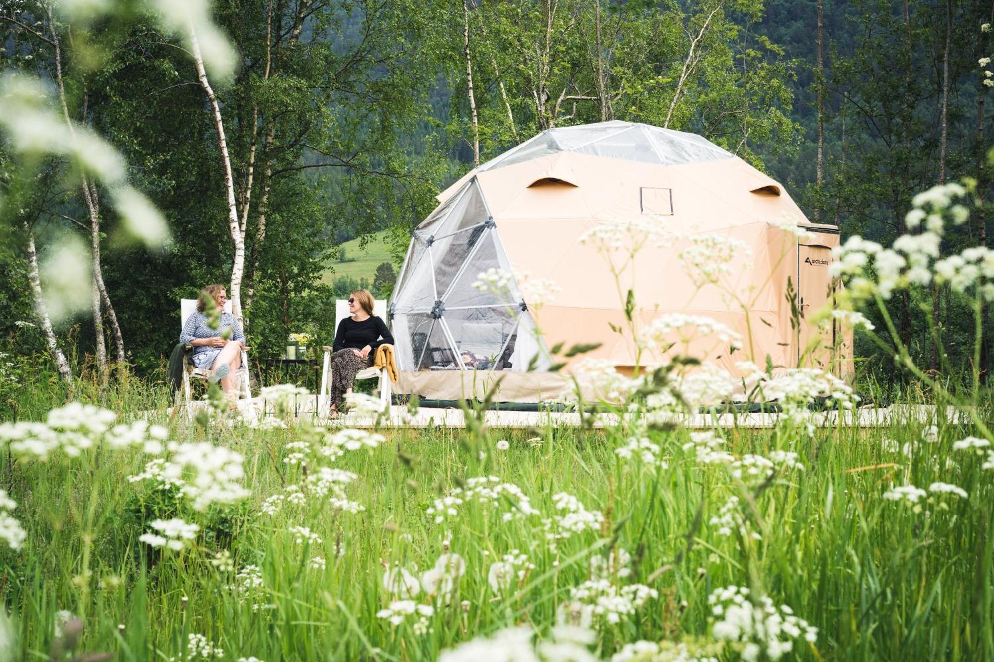 Fugelvagen, Cabins And Glamping Alvund Esterno foto