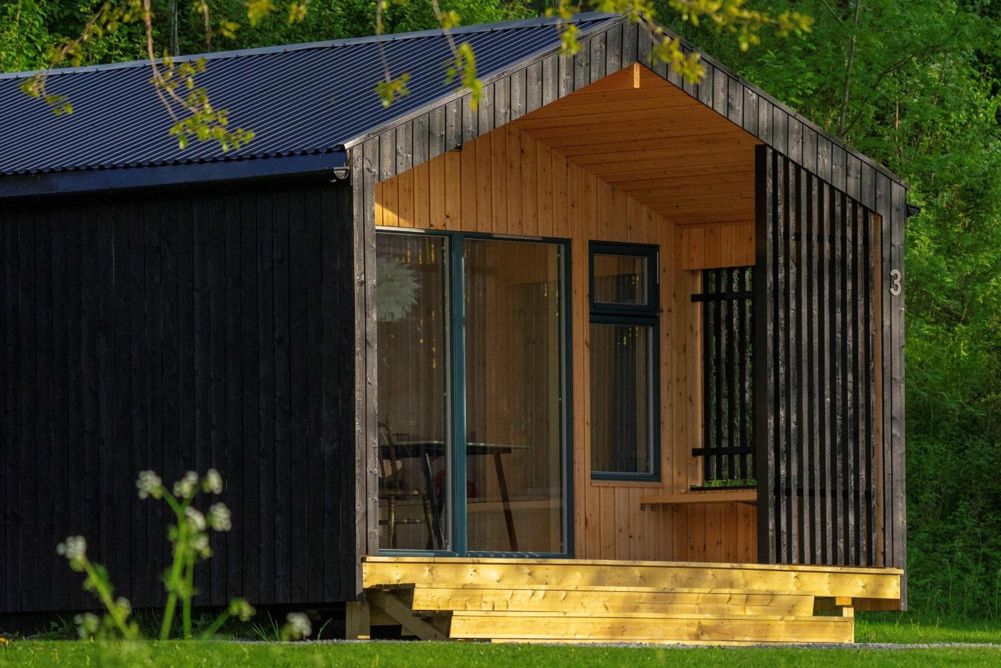 Fugelvagen, Cabins And Glamping Alvund Esterno foto