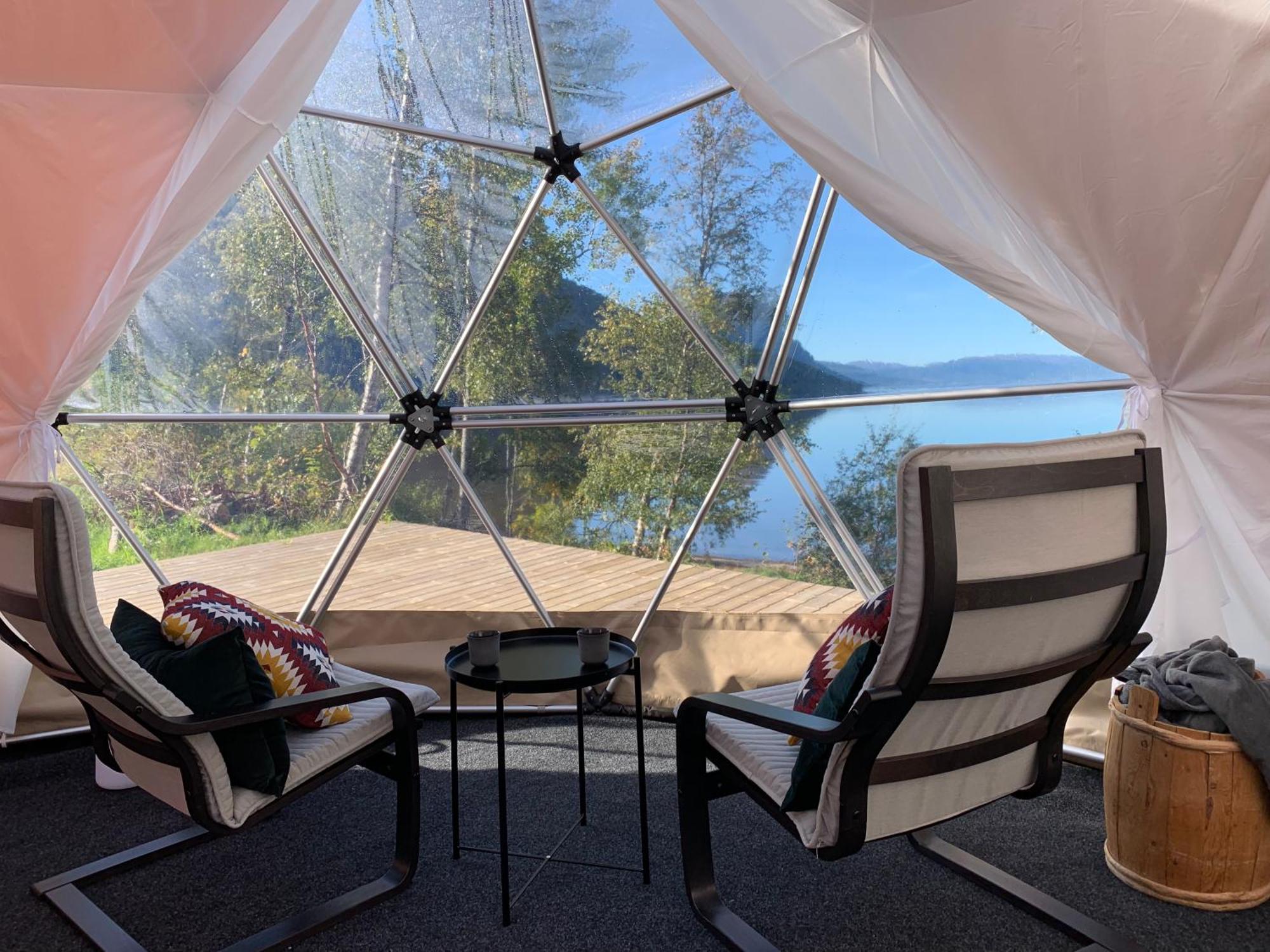 Fugelvagen, Cabins And Glamping Alvund Esterno foto