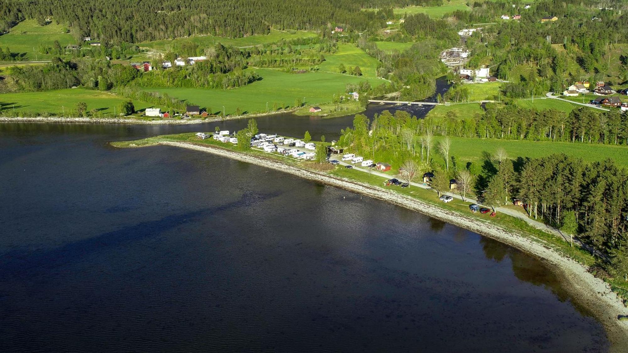 Fugelvagen, Cabins And Glamping Alvund Esterno foto