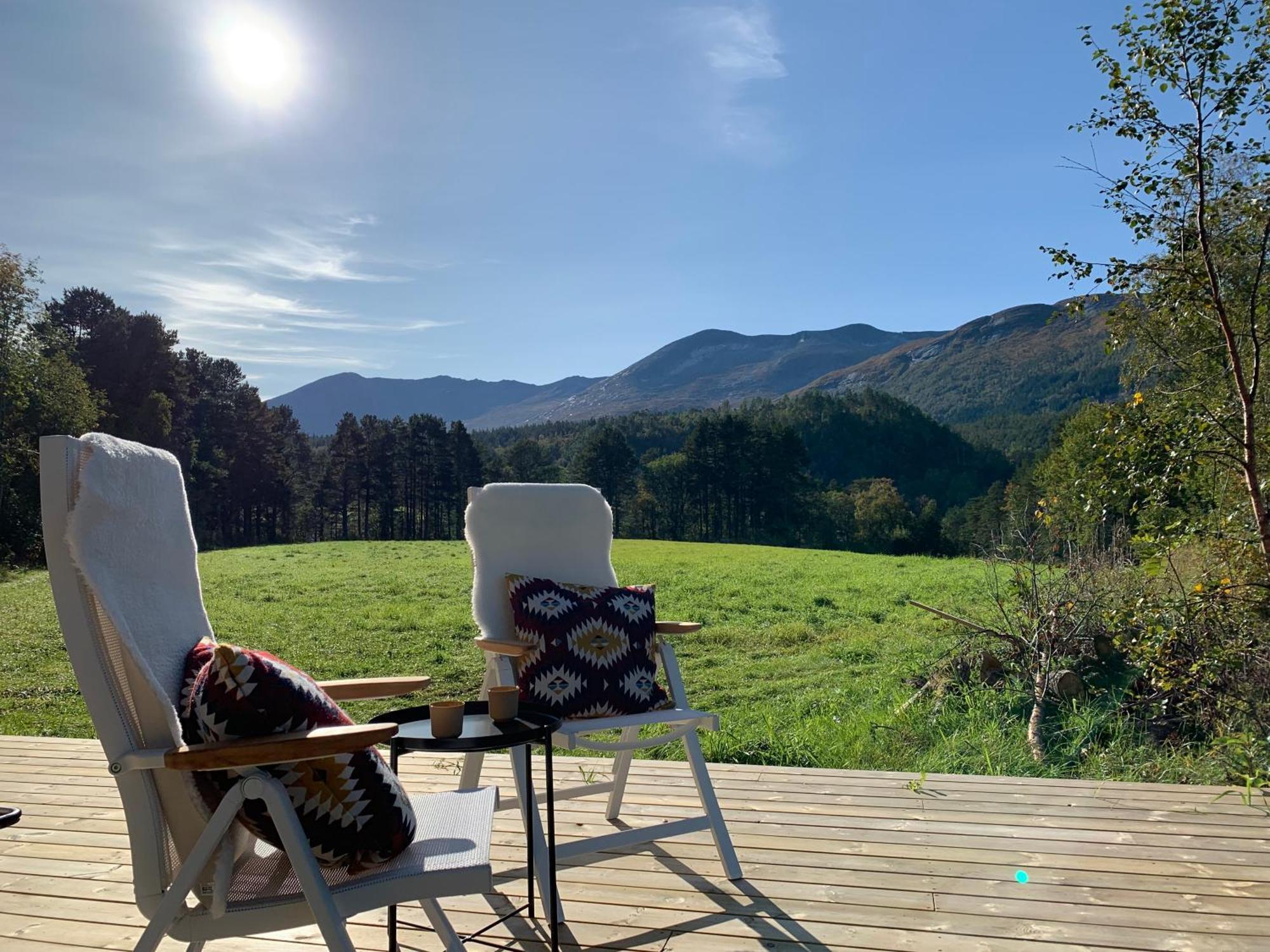 Fugelvagen, Cabins And Glamping Alvund Esterno foto