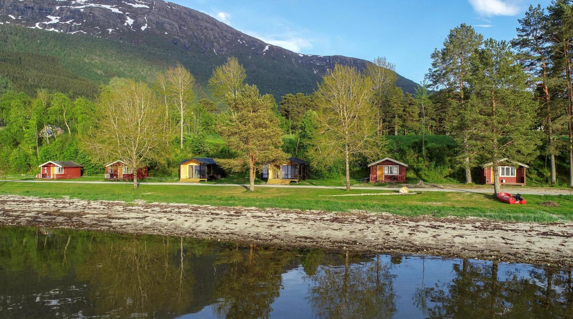 Fugelvagen, Cabins And Glamping Alvund Esterno foto